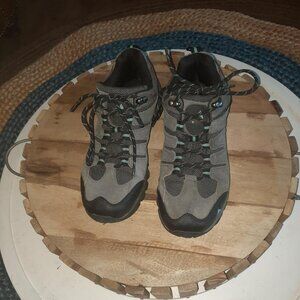 Pacific Mountain Hiking shoes size 8